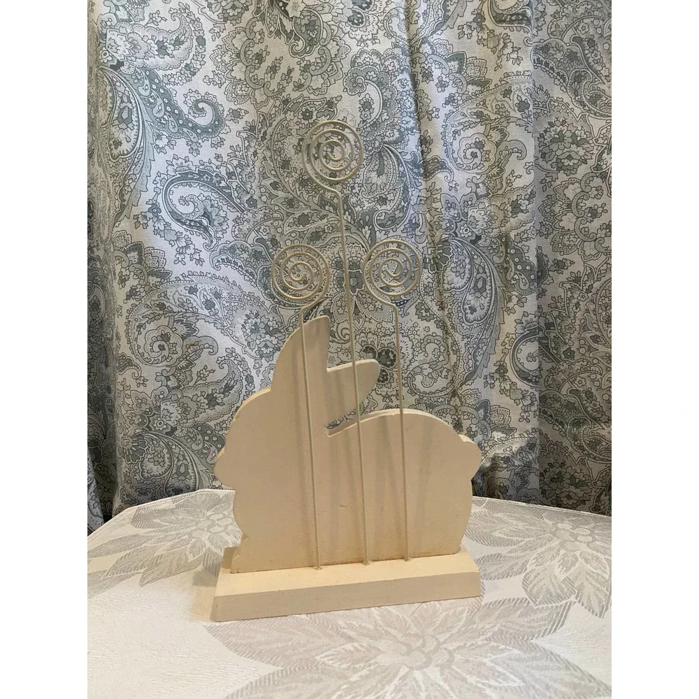 Green Laser Cut Bunny-Shaped‎ Wooden Wire Photo Holder